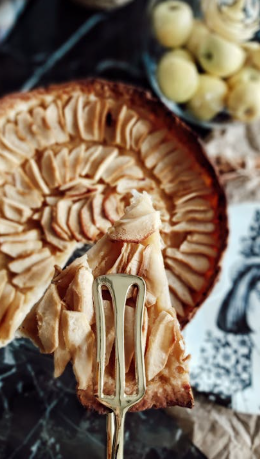 Easy Apple Slab Pie Recipe with a Flaky Crust and Sweet Filling